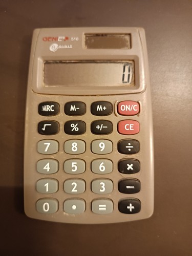 Kleiner taschenrechner - kleiner,